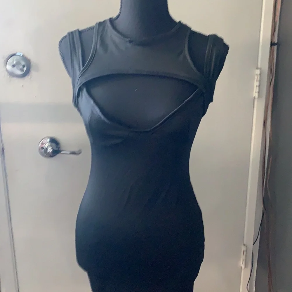 Dress - Picture 2 of 6